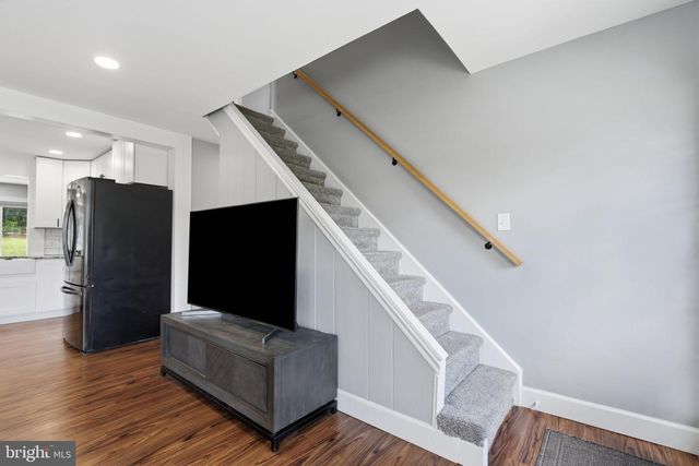 31 VERMILLION LN, Levittown, PA 19054