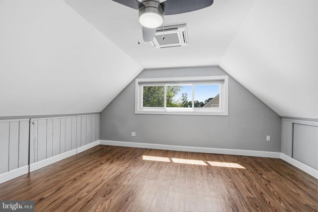 31 VERMILLION LN, Levittown, PA 19054