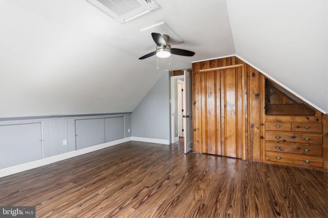 31 VERMILLION LN, Levittown, PA 19054