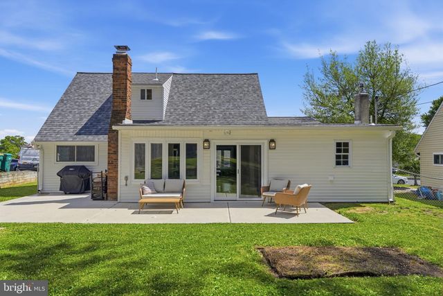 31 VERMILLION LN, Levittown, PA 19054