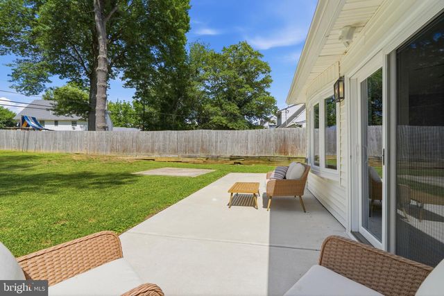 31 VERMILLION LN, Levittown, PA 19054