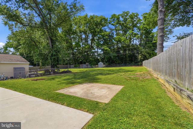 31 VERMILLION LN, Levittown, PA 19054