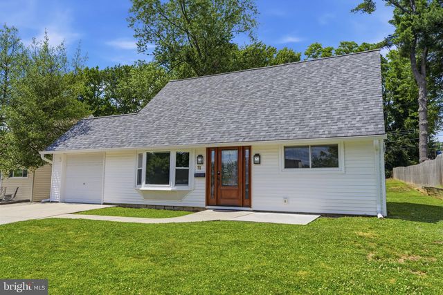 31 VERMILLION LN, Levittown, PA 19054