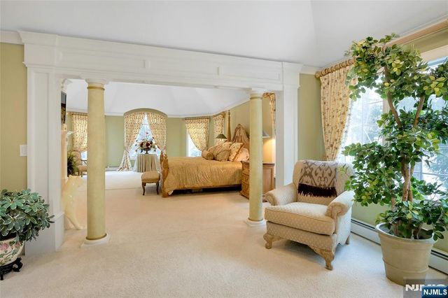 457 Devonshire Drive, Franklin Lakes, NJ 07417