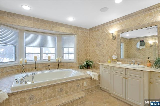 457 Devonshire Drive, Franklin Lakes, NJ 07417