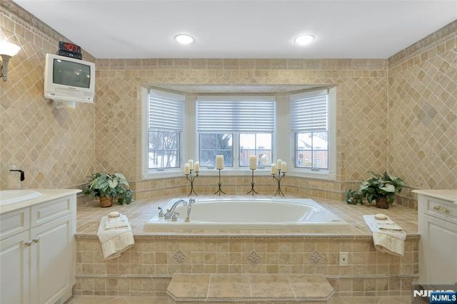 457 Devonshire Drive, Franklin Lakes, NJ 07417