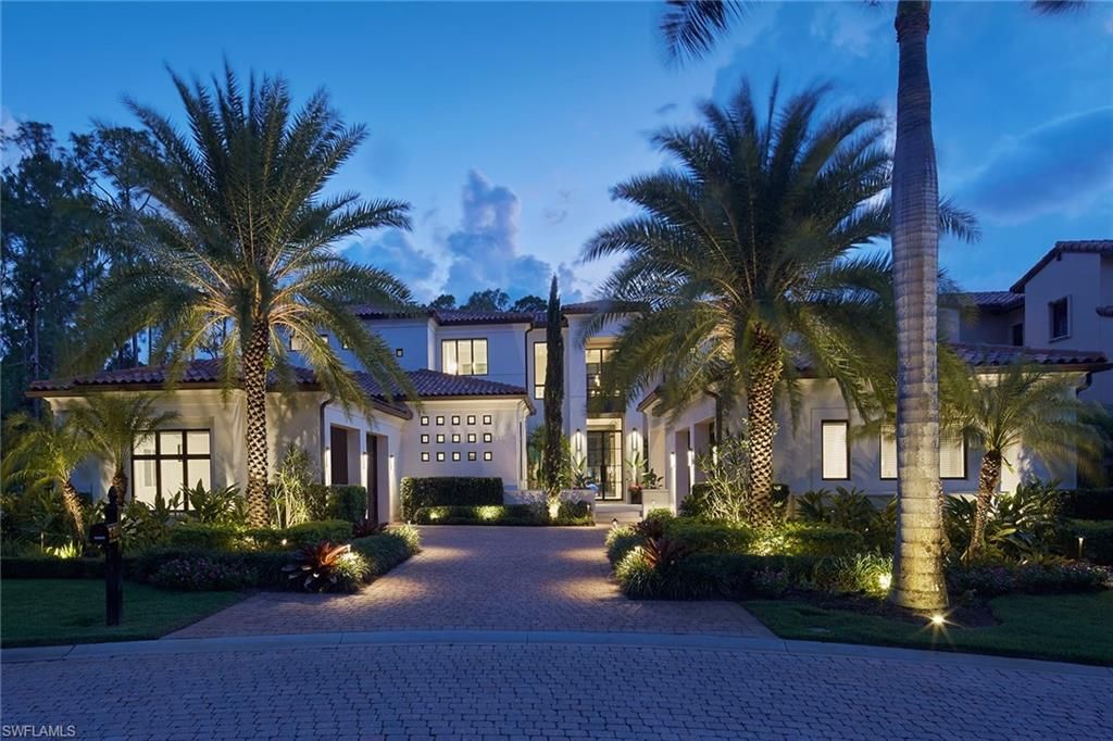 16945 Sud Cortile CT, Naples, FL 34110