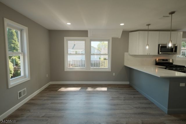 2815 N Wood Ave, Linden City, NJ 07036