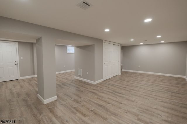 2815 N Wood Ave, Linden City, NJ 07036