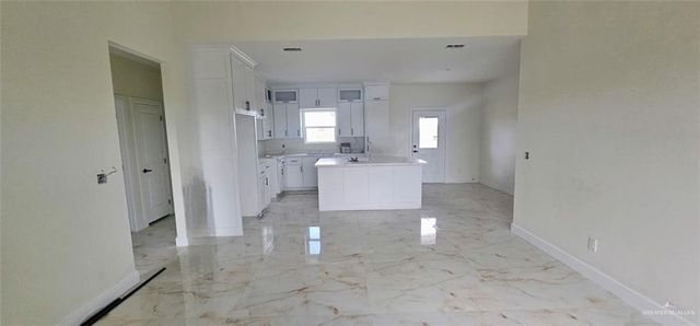 121 Lenon Street, Edcouch, TX 78538