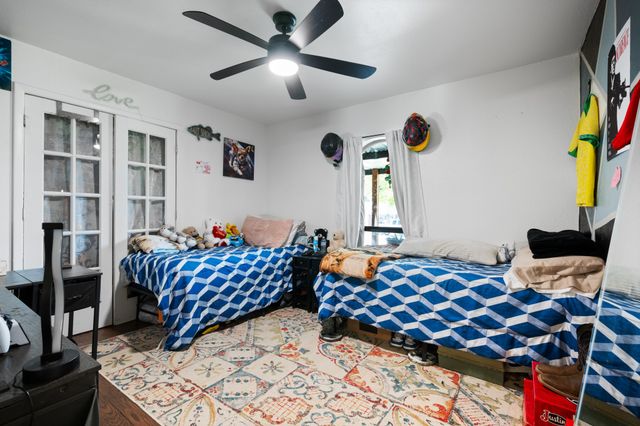 811 Ridgeway Road, Joshua, TX 76058