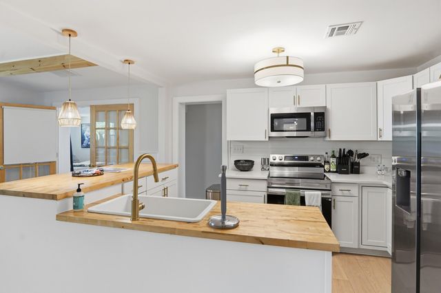 32 Briarcliff Drive, Charleston, SC 29407