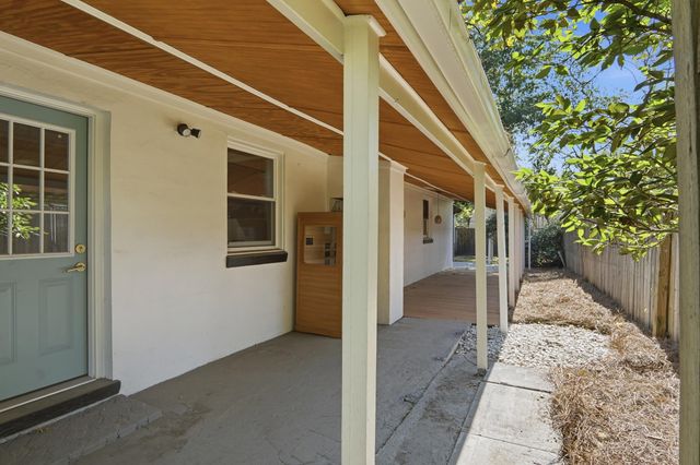32 Briarcliff Drive, Charleston, SC 29407