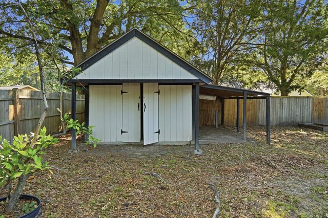 32 Briarcliff Drive, Charleston, SC 29407