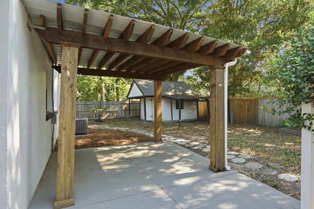32 Briarcliff Drive, Charleston, SC 29407