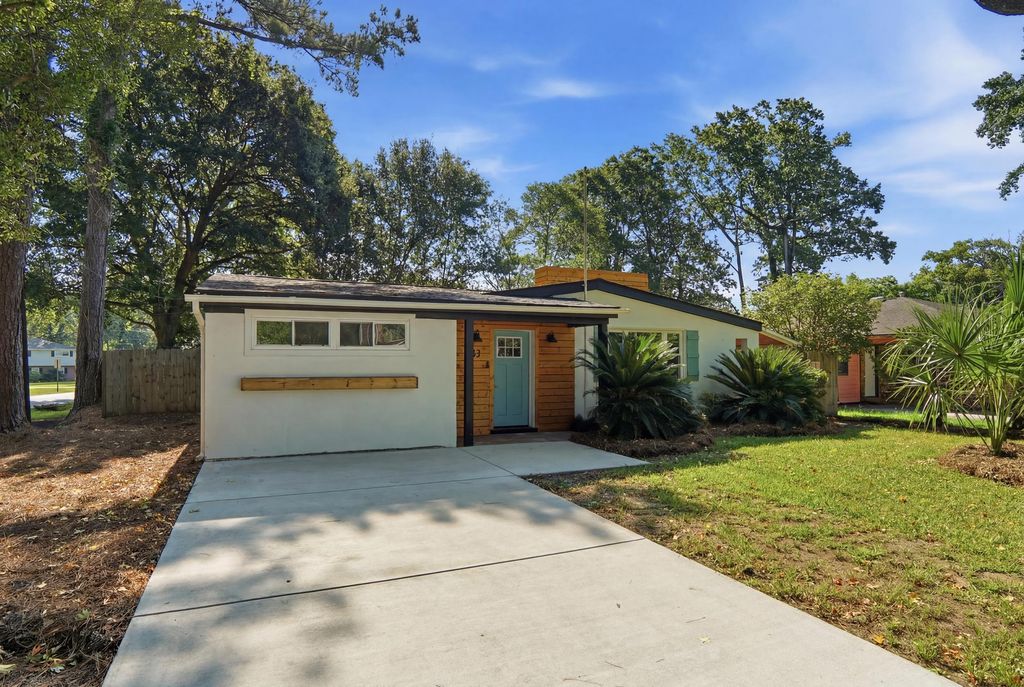 32 Briarcliff Drive, Charleston, SC 29407
