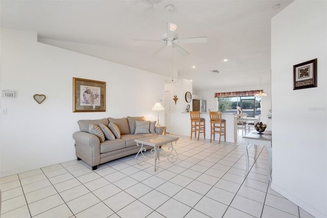 5040 PINE NEEDLE DRIVE, Mascotte, FL 34753