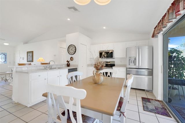 5040 PINE NEEDLE DRIVE, Mascotte, FL 34753