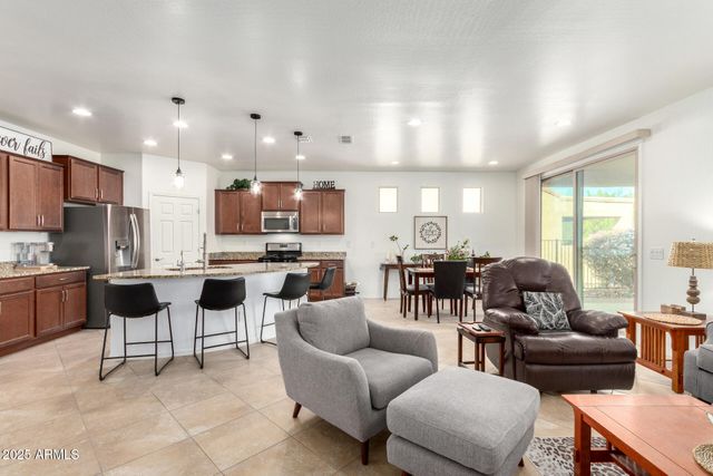 7152 W MERRIWEATHER Way, Florence, AZ 85132