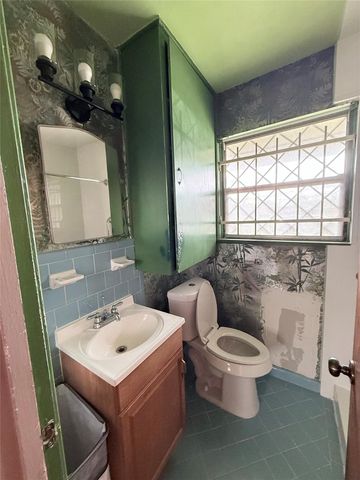 5639 Heron Drive, Houston, TX 77033