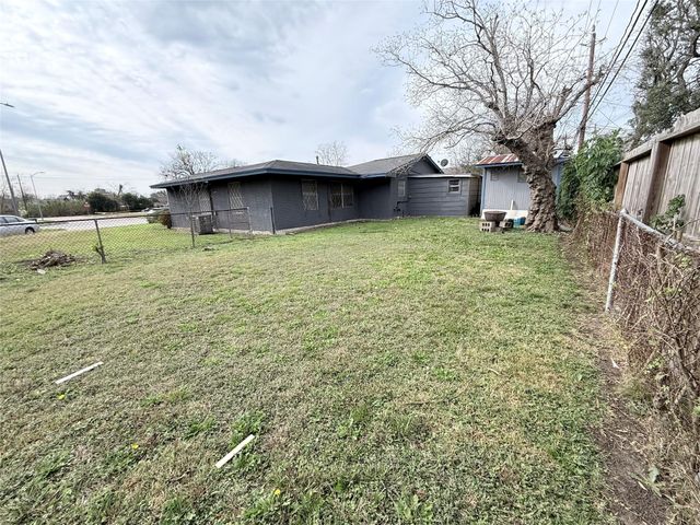 5639 Heron Drive, Houston, TX 77033