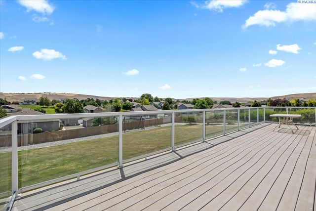98817 E Canyon View Dr., Kennewick, WA 99338