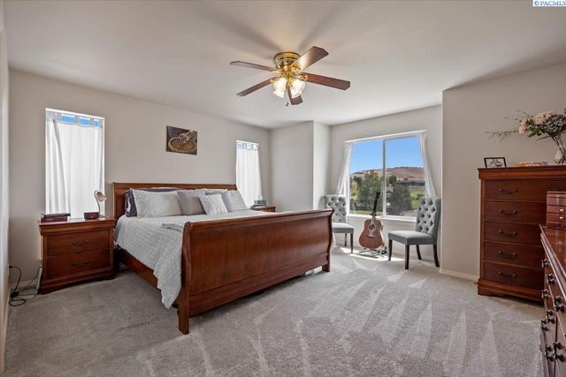 98817 E Canyon View Dr., Kennewick, WA 99338