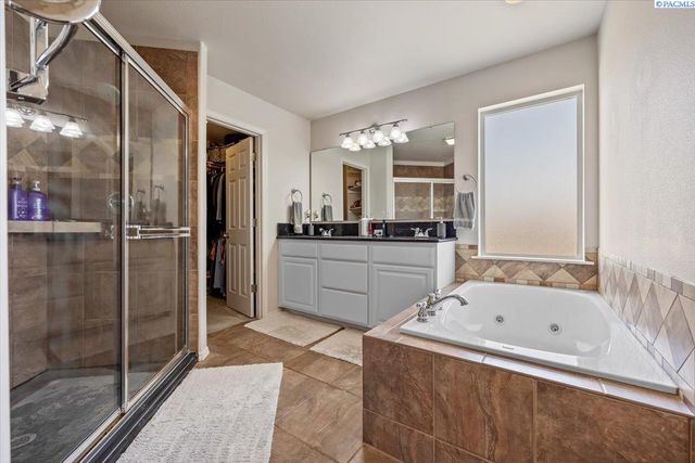 98817 E Canyon View Dr., Kennewick, WA 99338