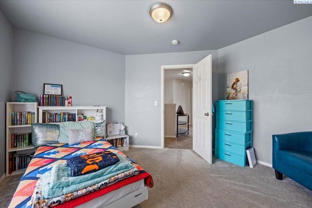 98817 E Canyon View Dr., Kennewick, WA 99338