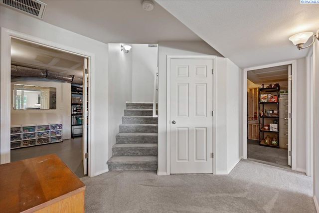 98817 E Canyon View Dr., Kennewick, WA 99338