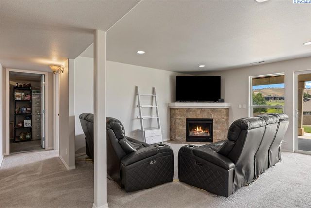 98817 E Canyon View Dr., Kennewick, WA 99338