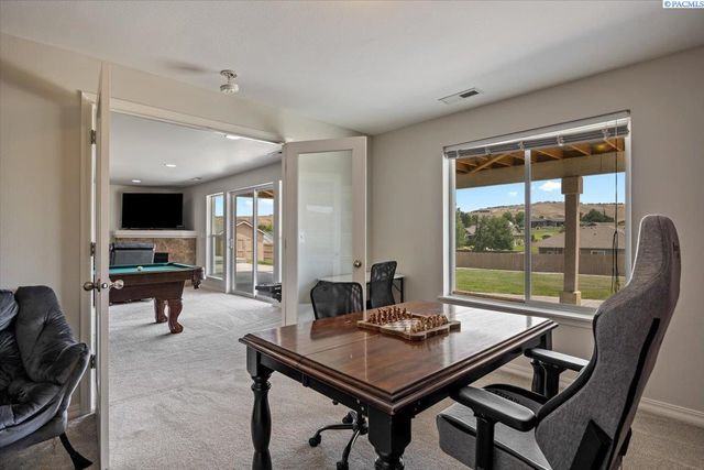 98817 E Canyon View Dr., Kennewick, WA 99338