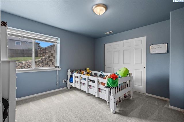 98817 E Canyon View Dr., Kennewick, WA 99338