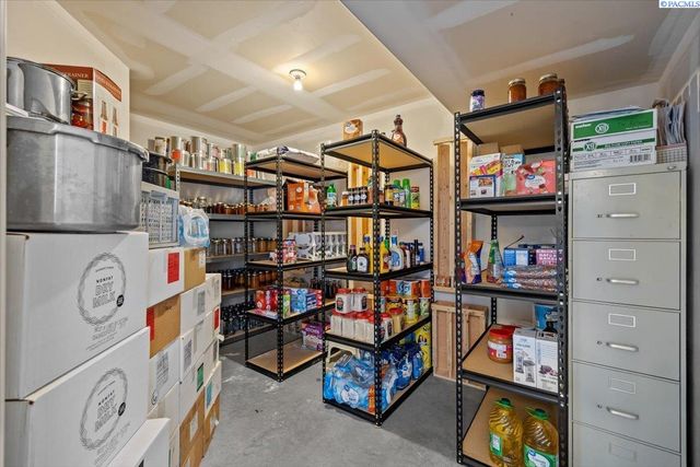 98817 E Canyon View Dr., Kennewick, WA 99338