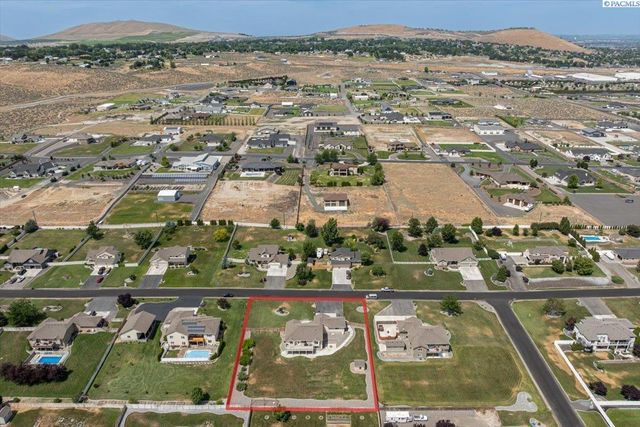 98817 E Canyon View Dr., Kennewick, WA 99338