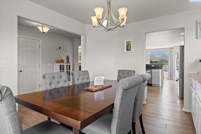 98817 E Canyon View Dr., Kennewick, WA 99338