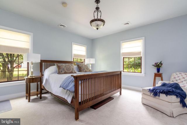 80 LINVALE RD, Ringoes, NJ 08551