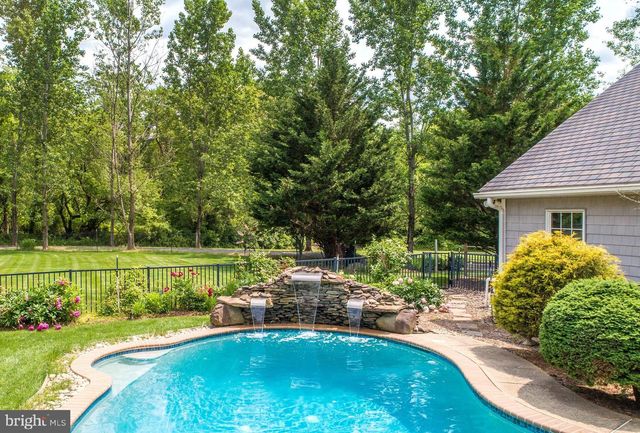 80 LINVALE RD, Ringoes, NJ 08551