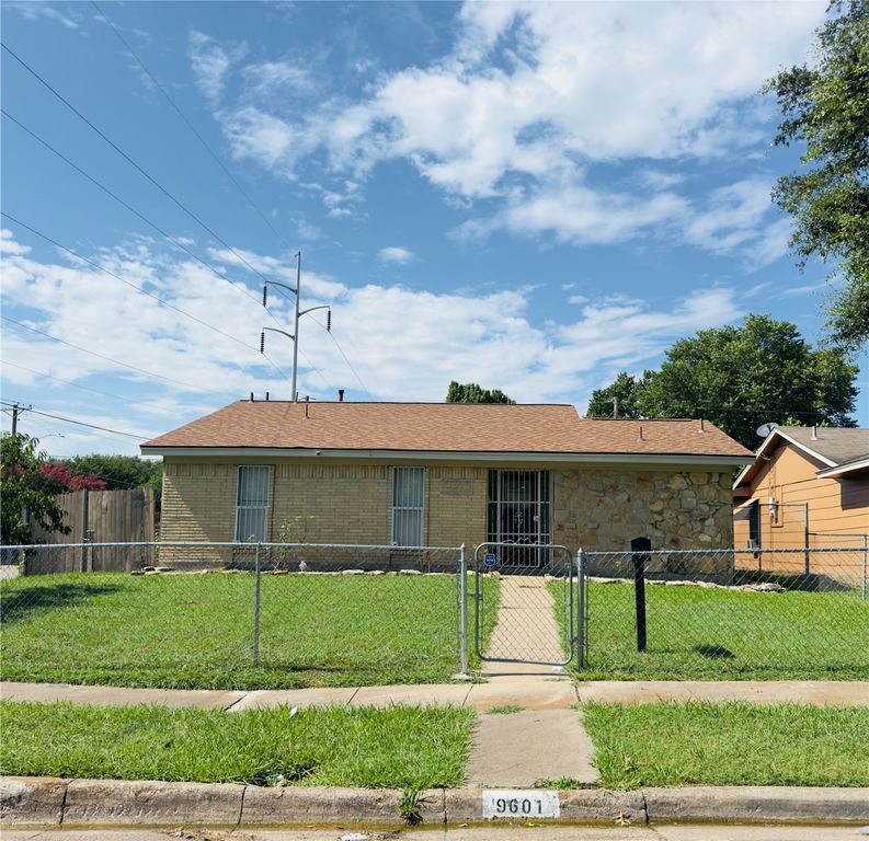 9601 Glengreen Drive, Dallas, TX 75217