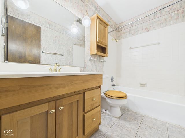 701 Westgate Drive, Anderson, IN 46012