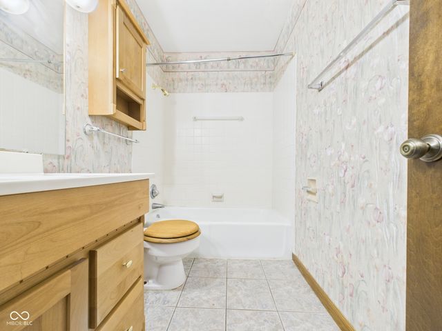 701 Westgate Drive, Anderson, IN 46012