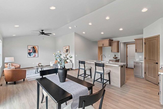 1713 GOLDEN GATE DRIVE, Appleton, WI 54913