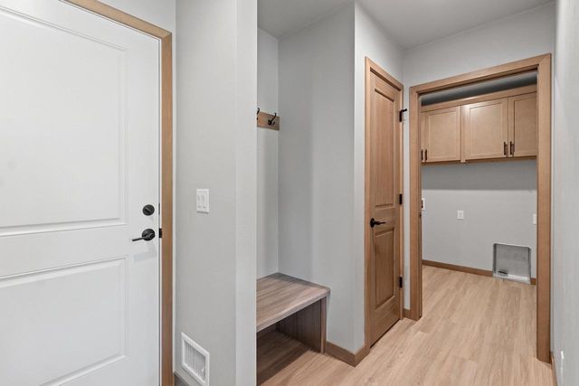 1713 GOLDEN GATE DRIVE, Appleton, WI 54913