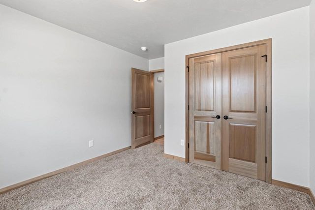 1713 GOLDEN GATE DRIVE, Appleton, WI 54913