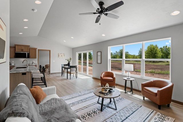 1713 GOLDEN GATE DRIVE, Appleton, WI 54913