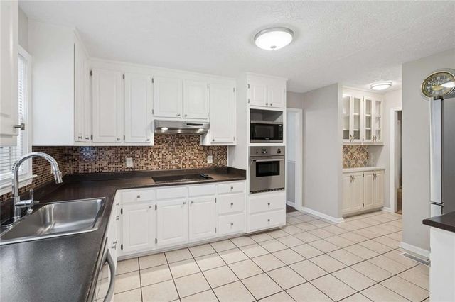 565 Stallsworth Road, Mcdonough, GA 30252