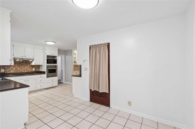 565 Stallsworth Road, Mcdonough, GA 30252
