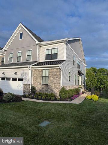 49 TRADESVILLE DR, Doylestown, PA 18901