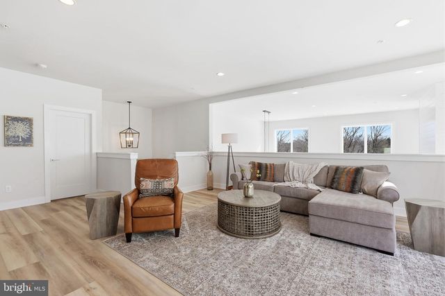 49 TRADESVILLE DR, Doylestown, PA 18901