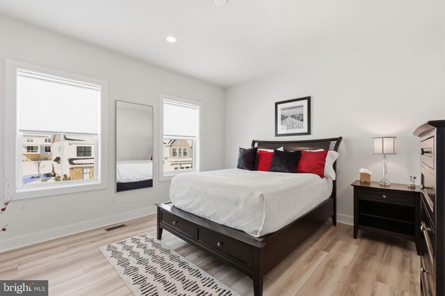 49 TRADESVILLE DR, Doylestown, PA 18901